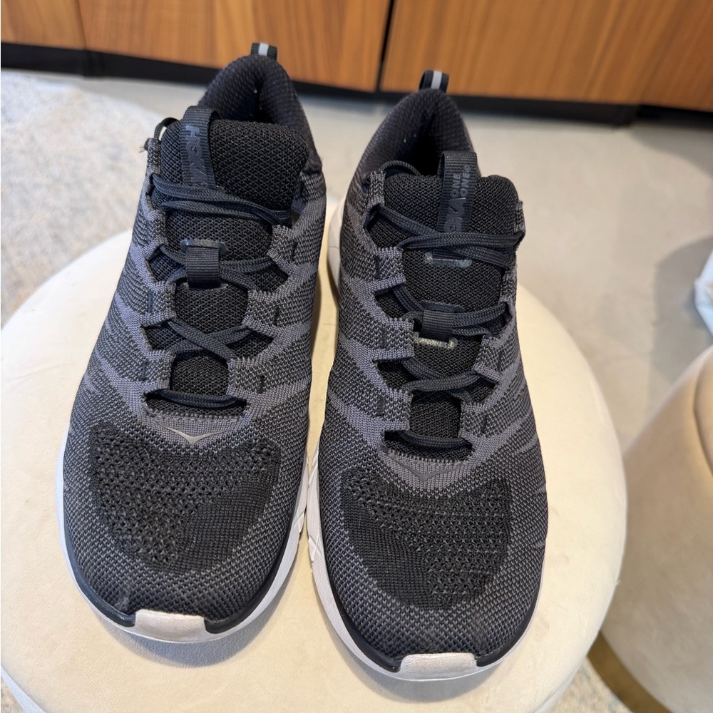 Hoka One One Hupana Black and Gray Running Shoes size 8.5